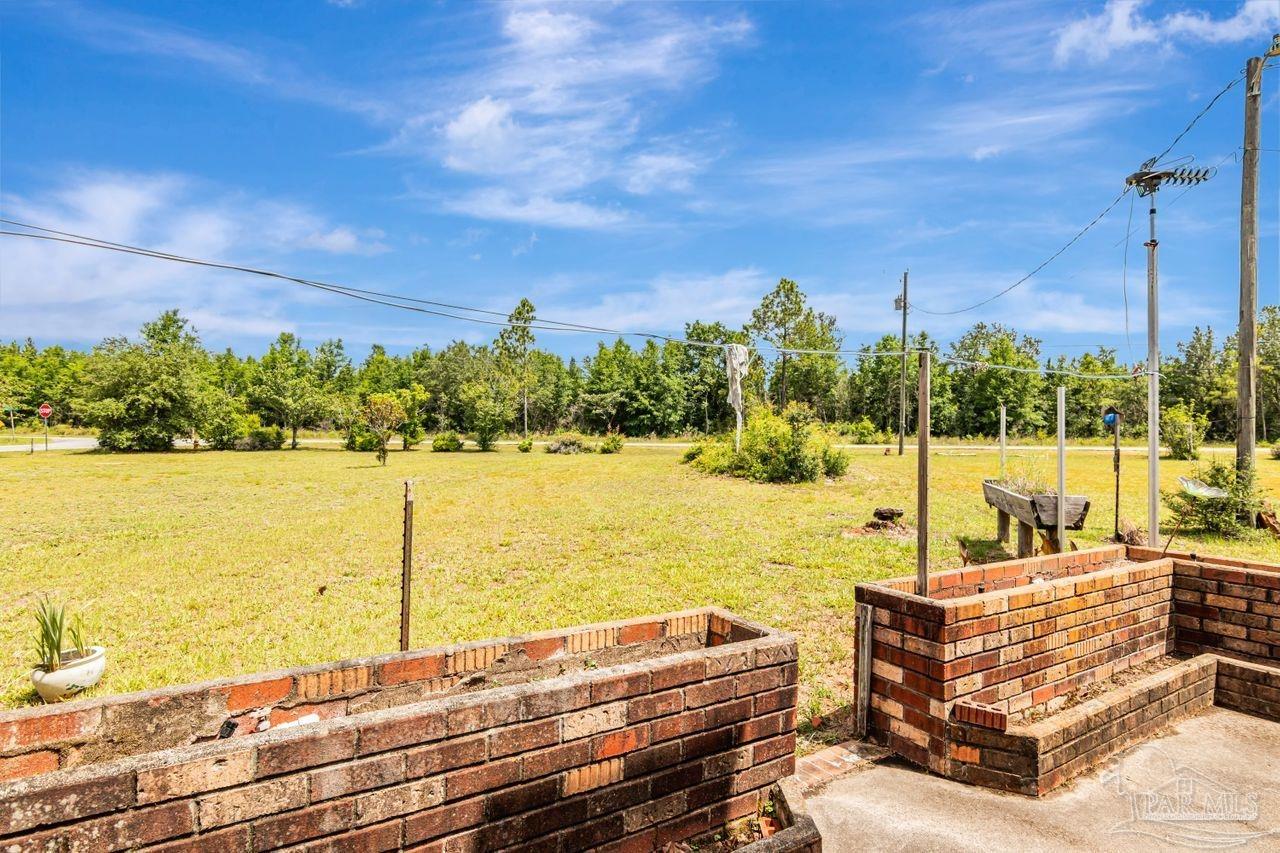 10449 Bernice Road Milton, FL 32583 - Photo 7 of 57 Gallery Image 7
