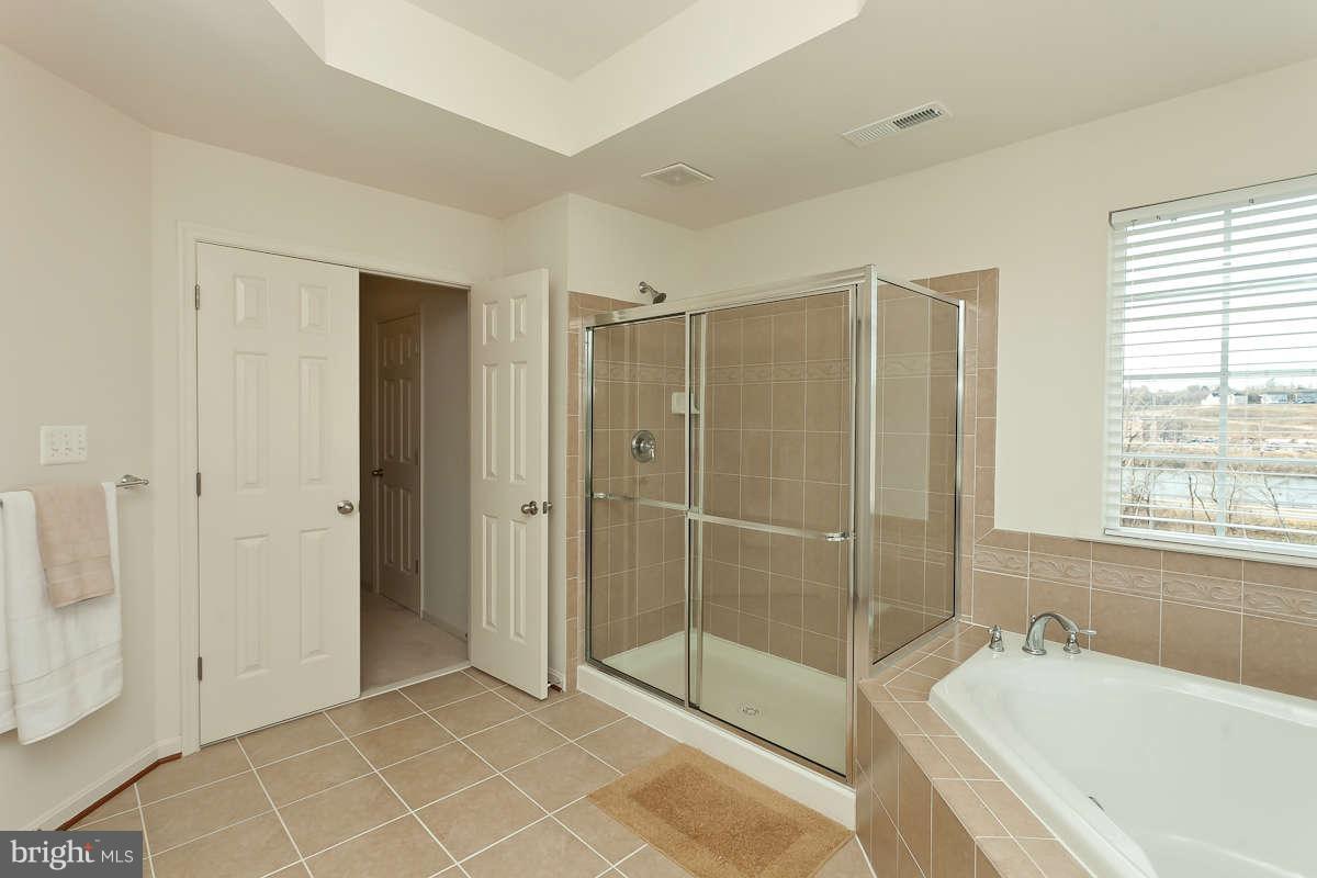 6908 Granite Ridge Court Baltimore, MD 21209 - Photo 16 of 30 Bath (Master)