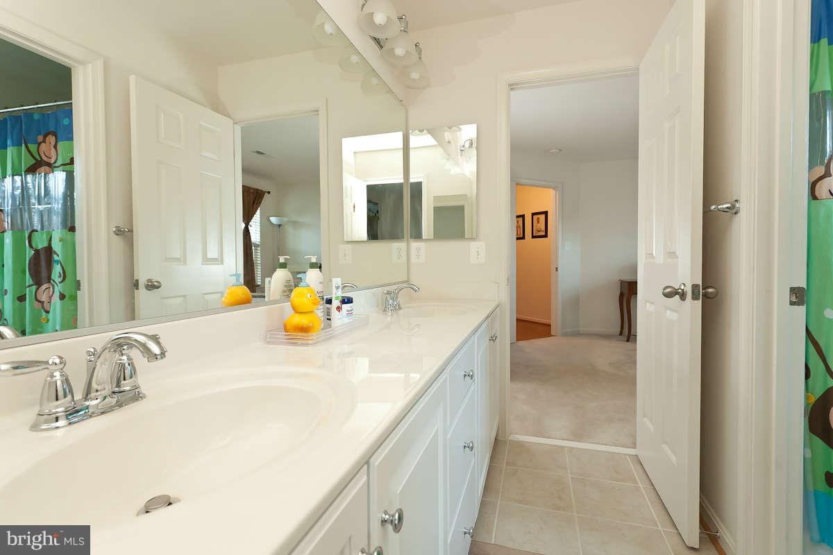 6908 Granite Ridge Court Baltimore, MD 21209 - Photo 18 of 30 Bath