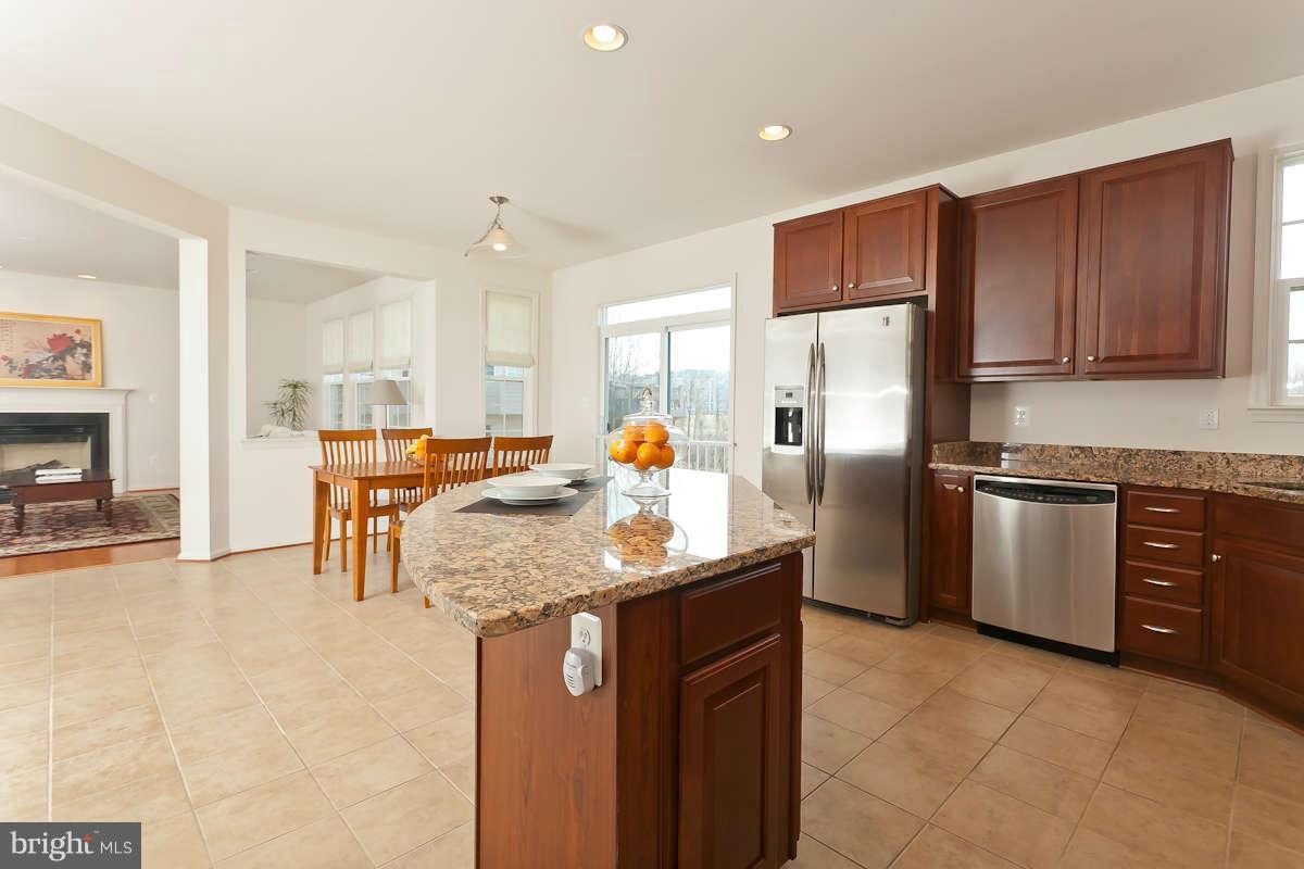 6908 Granite Ridge Court Baltimore, MD 21209 - Photo 4 of 30 Kitchen