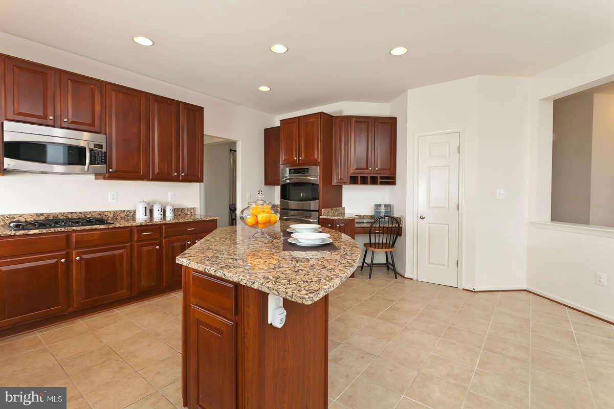 6908 Granite Ridge Court Baltimore, MD 21209 - Photo 6 of 30 Kitchen