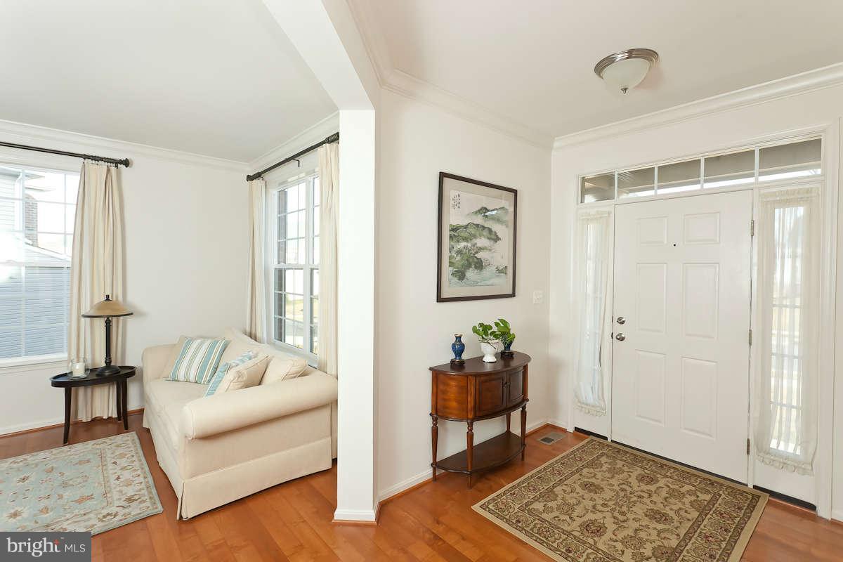 6908 Granite Ridge Court Baltimore, MD 21209 - Photo 10 of 30 Foyer