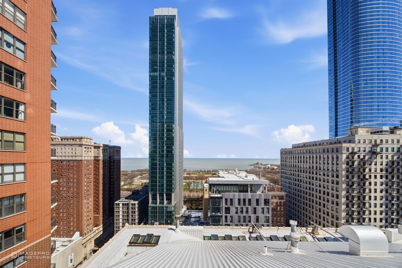 40 East 9th Street, Unit 712 Chicago, IL 60605 - Photo 18 of 26 a city view with tall buildings