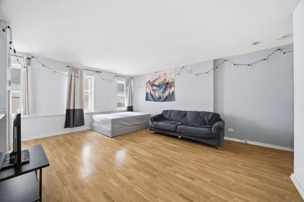 $139,000 | 40 East 9th Street, Unit 712, Chicago, IL 60605