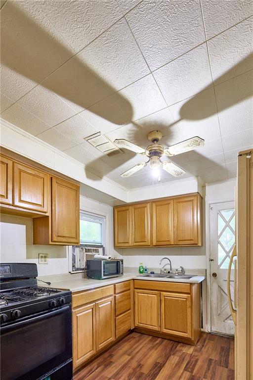 106-108 Davis Road Sewickley, PA 15143 - Photo 21 of 28 106 Davis - Kitchen