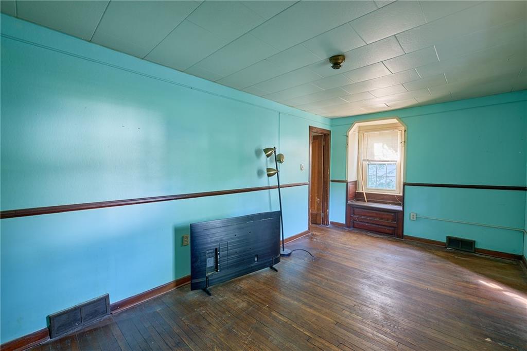 106-108 Davis Road Sewickley, PA 15143 - Photo 28 of 28 106 Davis - Bedroom 2