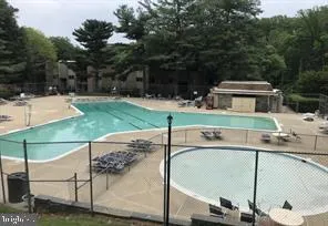 $2,200 | 12201 Braxfield Court, Unit 2, North Bethesda, MD 20852