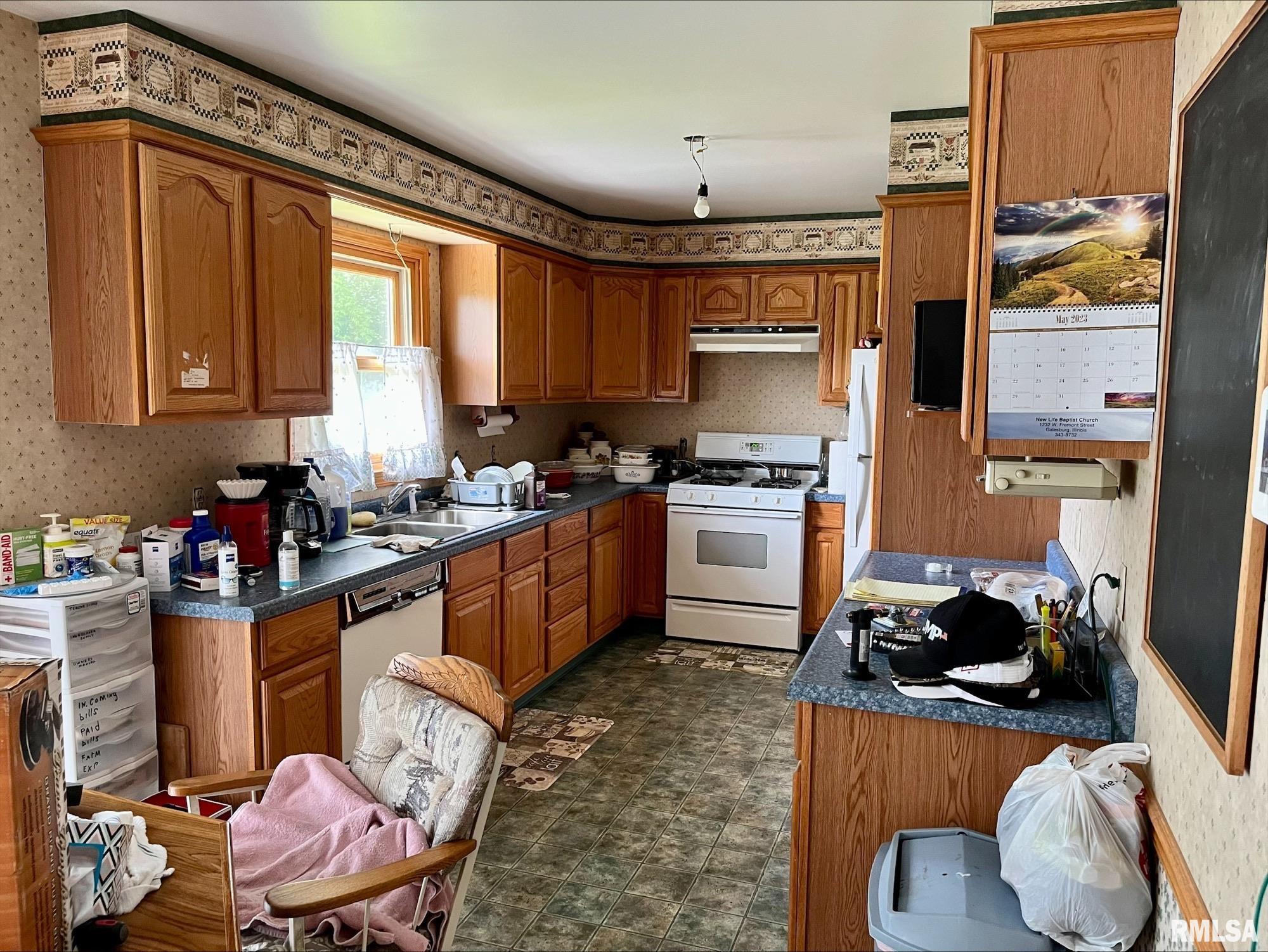 2390 Highway 150 Rio, IL 61472 - Photo 10 of 19