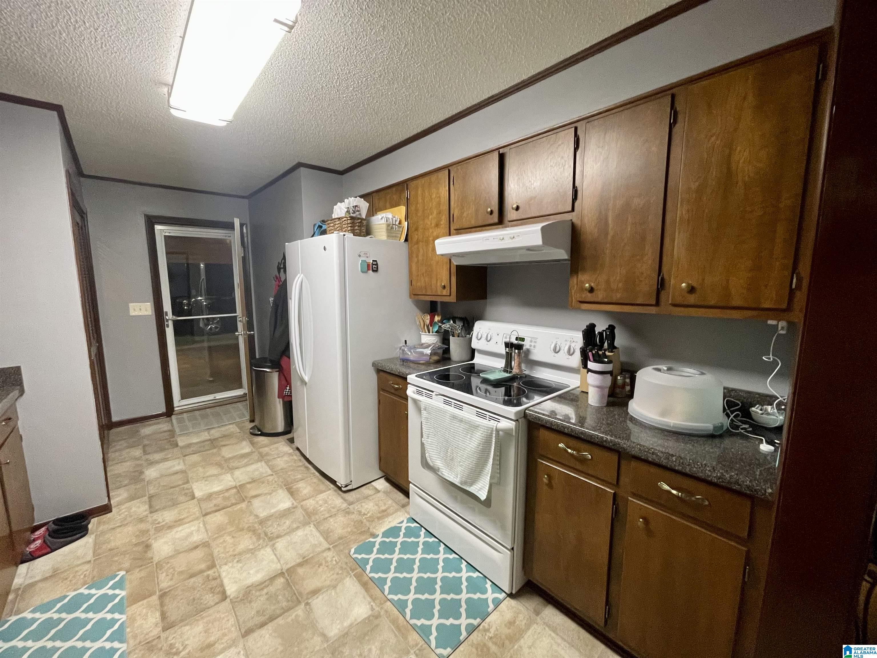 1401 Laurin Street Jasper, AL 35504 - Photo 4 of 23