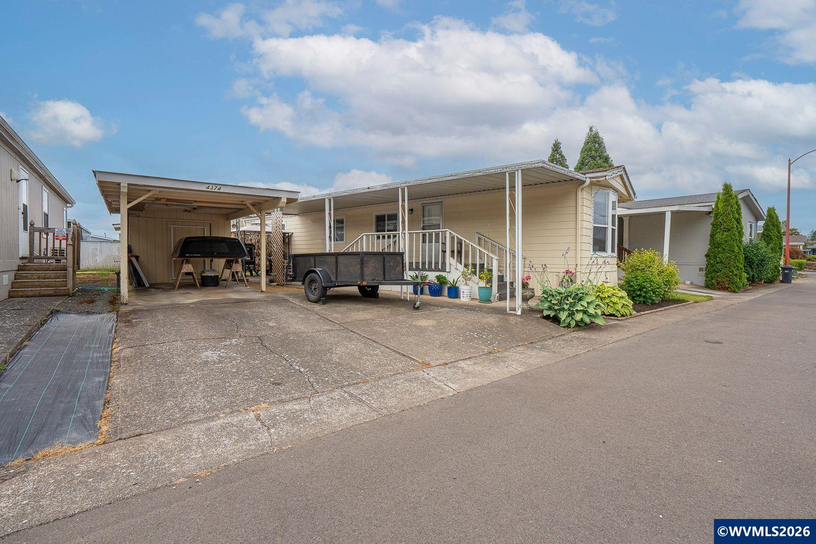 4374 Hazelgreen Road Northeast Salem, OR 97305 - Photo 2 of 32