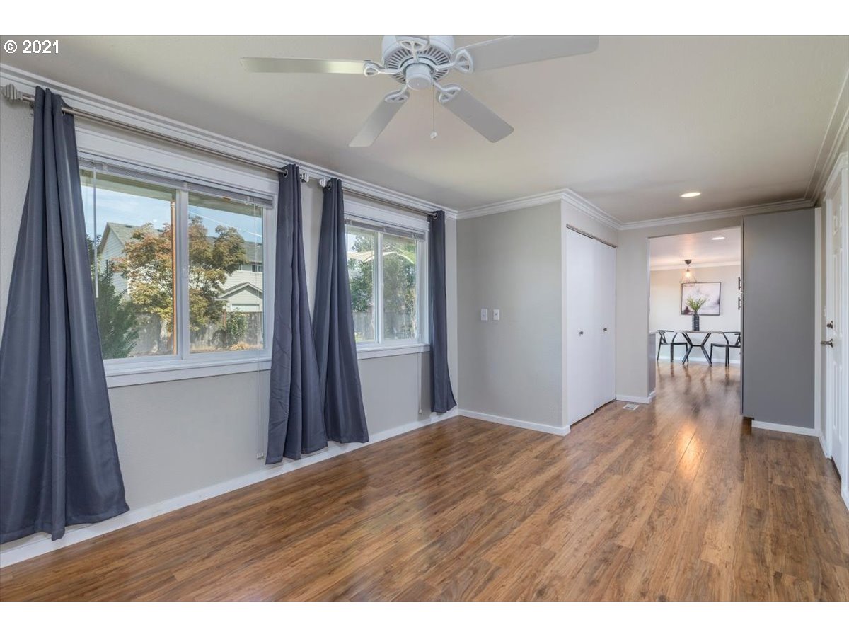 21223 Southwest Rock Road Beaverton, OR 97003 - Photo 12 of 32 Gallery Image 12