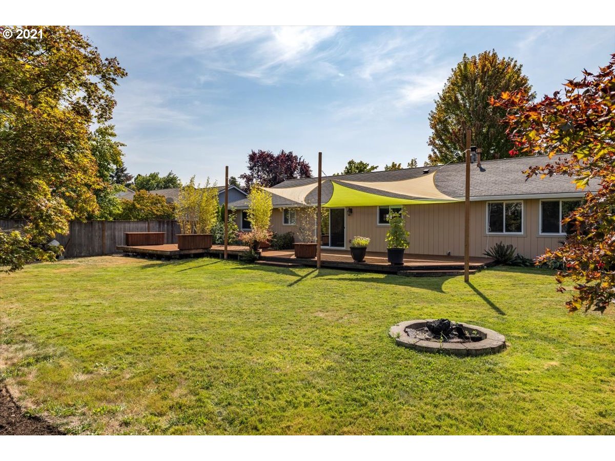 21223 Southwest Rock Road Beaverton, OR 97003 - Photo 23 of 32 Gallery Image 23