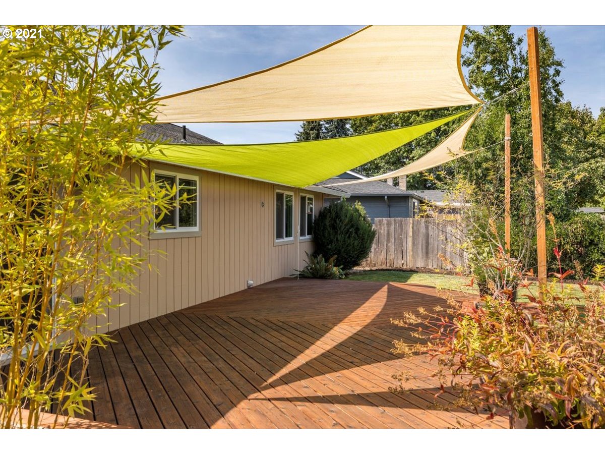 21223 Southwest Rock Road Beaverton, OR 97003 - Photo 27 of 32 Gallery Image 27