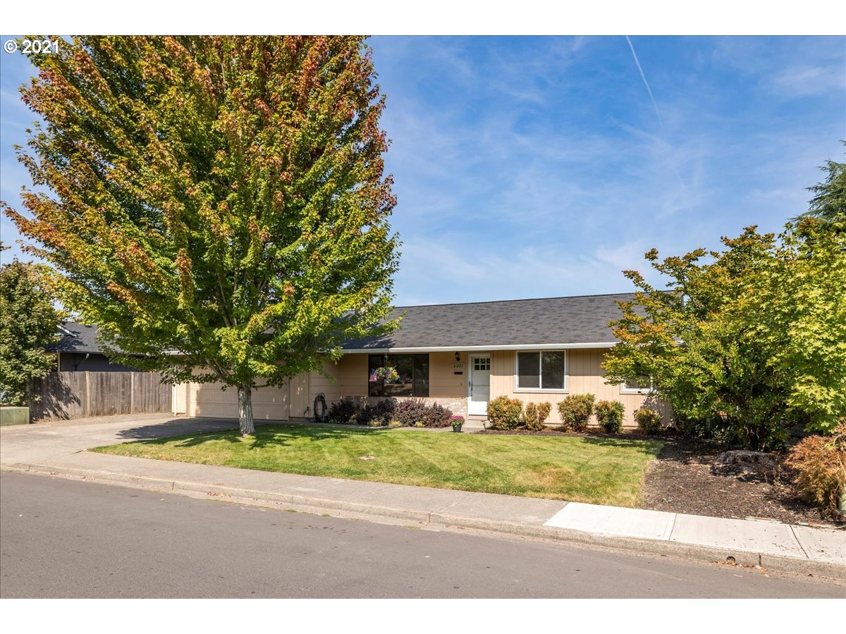 21223 Southwest Rock Road Beaverton, OR 97003 - Photo 30 of 32 Gallery Image 30