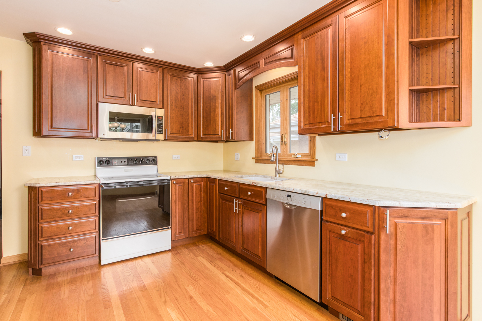 108 Imperial Street Park Ridge, IL 60068 - Photo 15 of 34