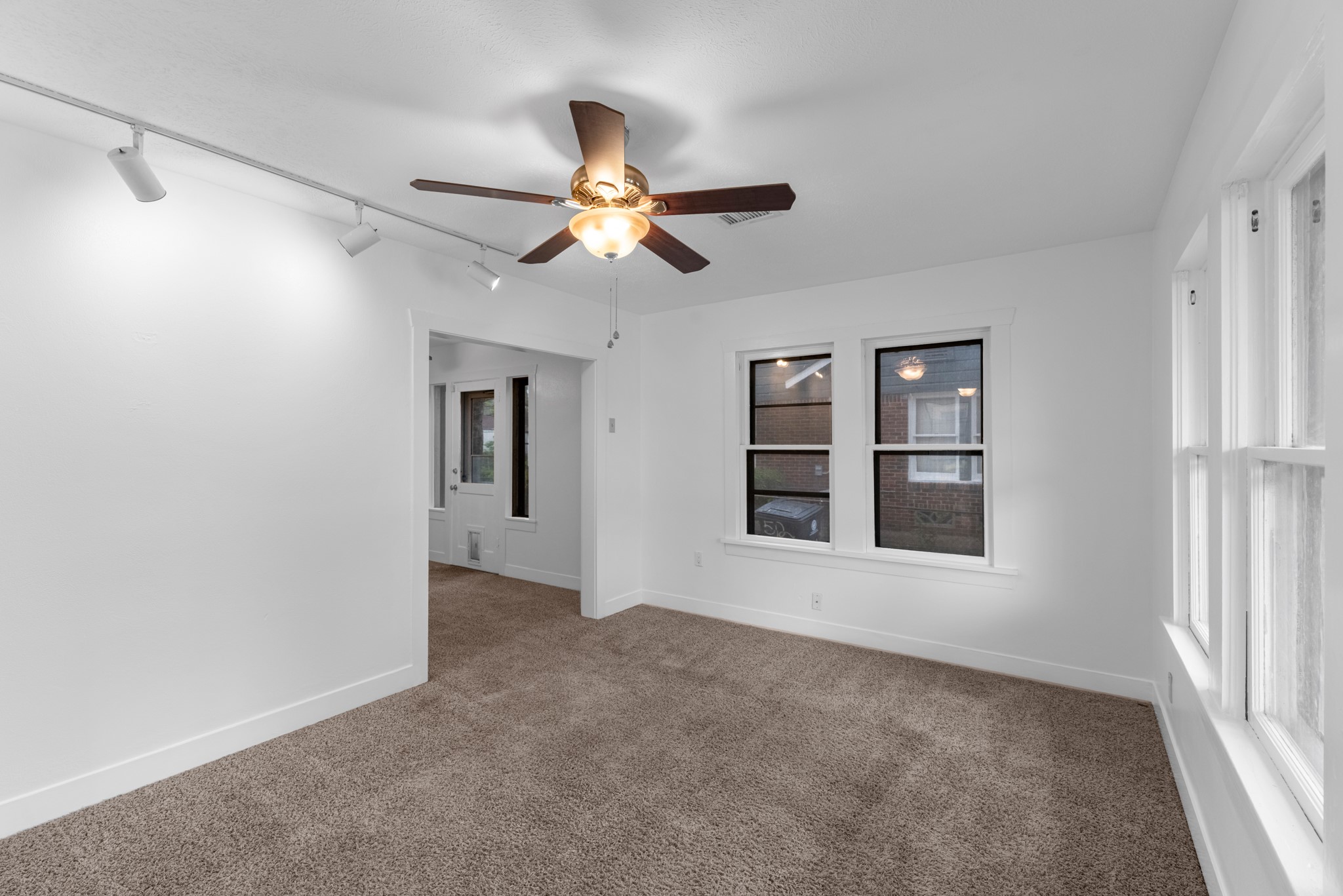 512 Gale Street Houston, TX 77009 - Photo 11 of 22