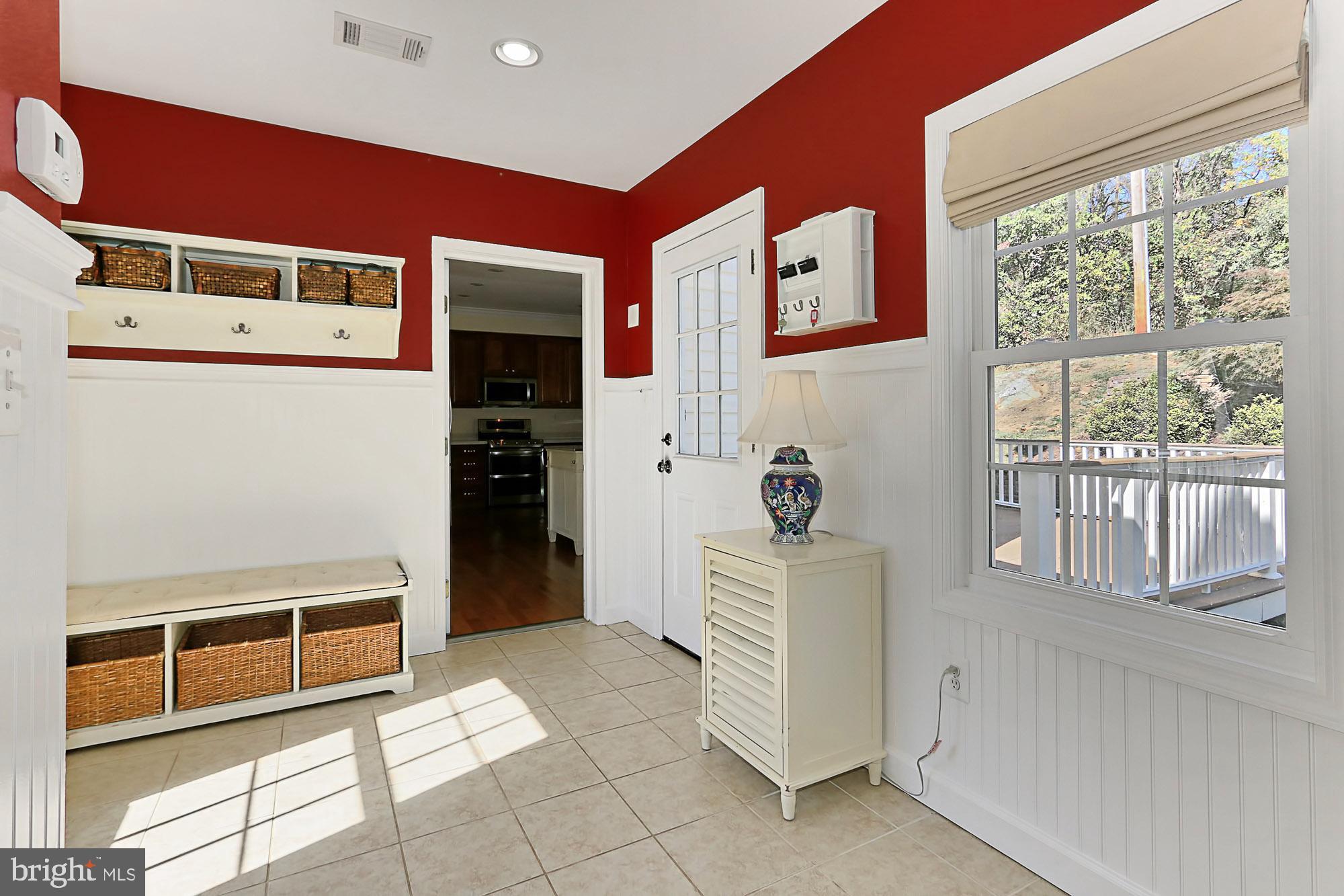 38834 Lime Kiln Road Leesburg, VA 20175 - Photo 37 of 57 Mudroom