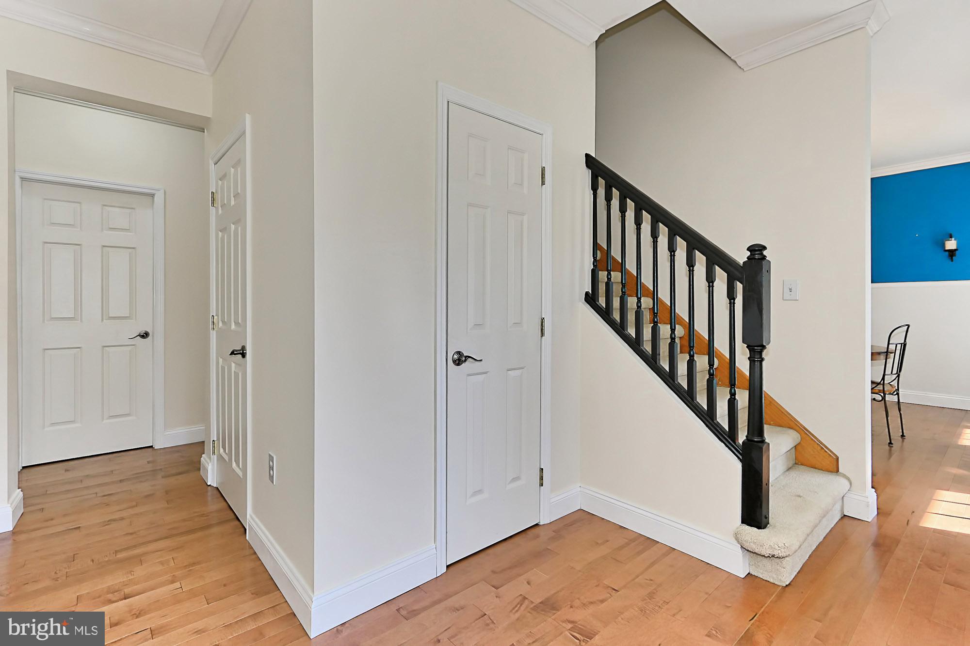 38834 Lime Kiln Road Leesburg, VA 20175 - Photo 9 of 57 Foyer
