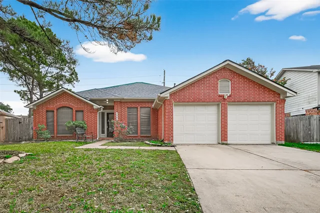 $2,050 | 2002 Foundary Drive, Katy, TX 77493