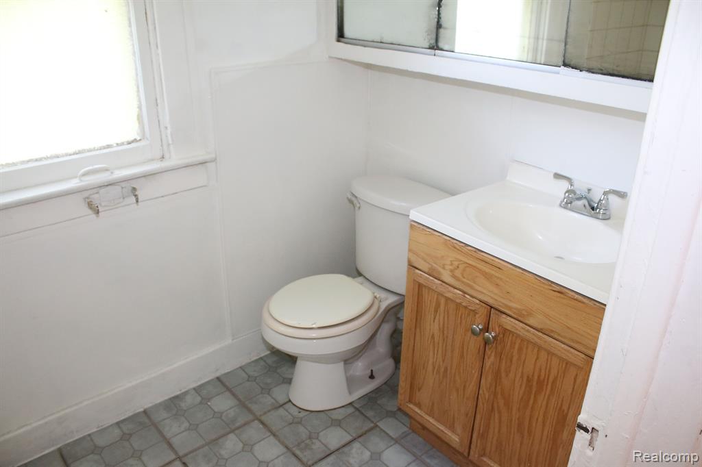 8921 Littlefield Street Detroit, MI 48228 - Photo 21 of 37