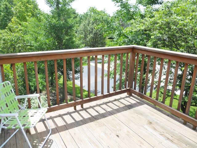 1303 Providence Circle, Unit 1303 Elgin, IL 60120 - Photo 15 of 16 a view of roof deck