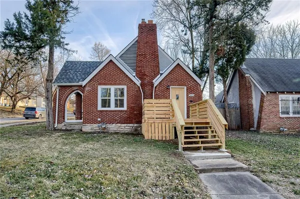 $1,036,800 | 2819 East 63rd Street, Kansas City, MO 64130