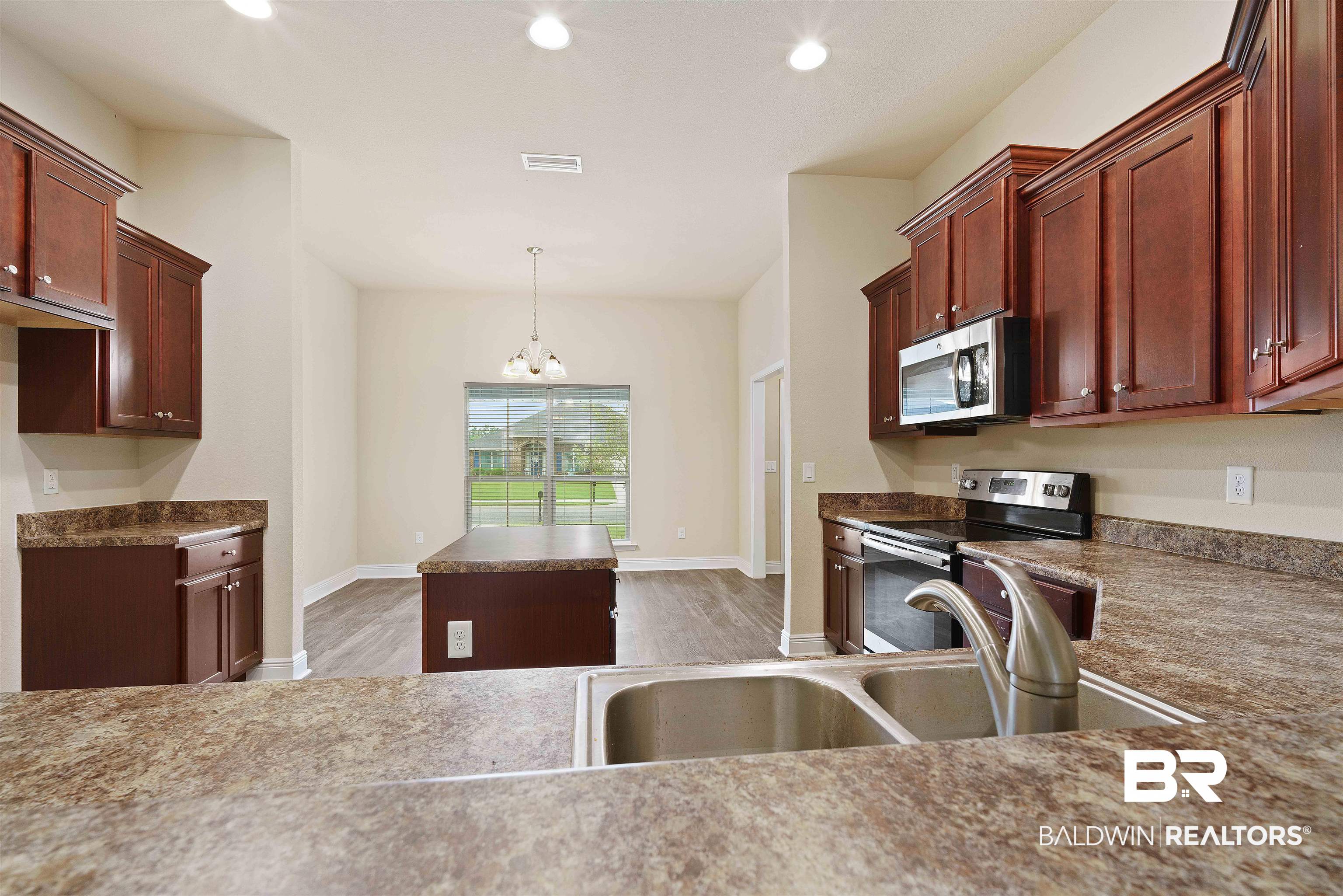 14630 Silvermere Drive Foley, AL 36535 - Photo 8 of 30 Gallery Image 8
