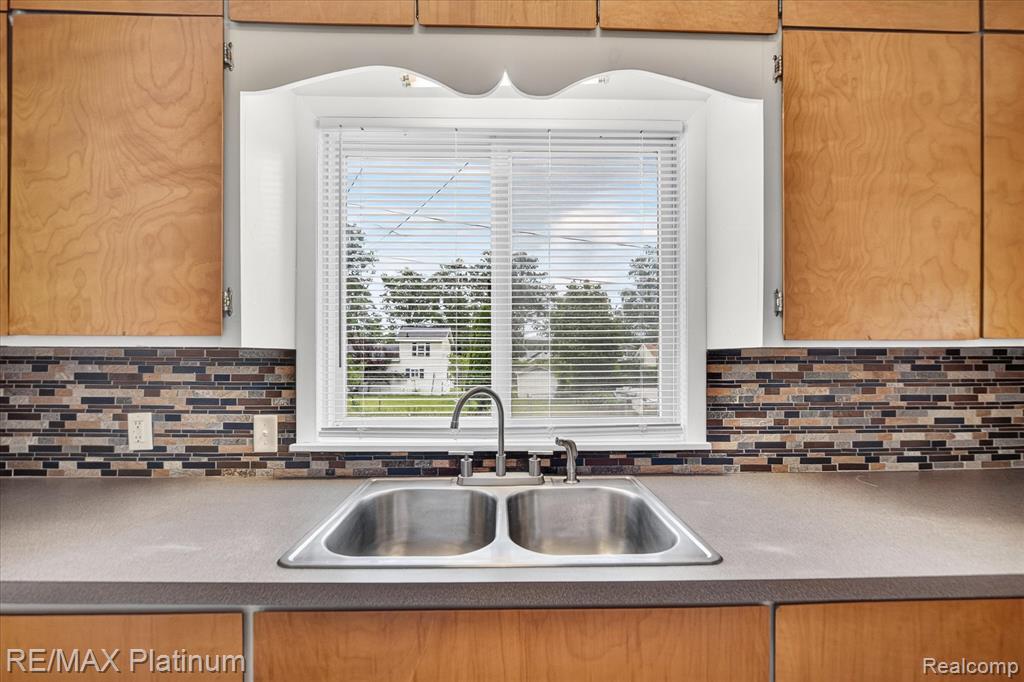 501 Kaiser Road Gregory, MI 48137 - Photo 14 of 27
