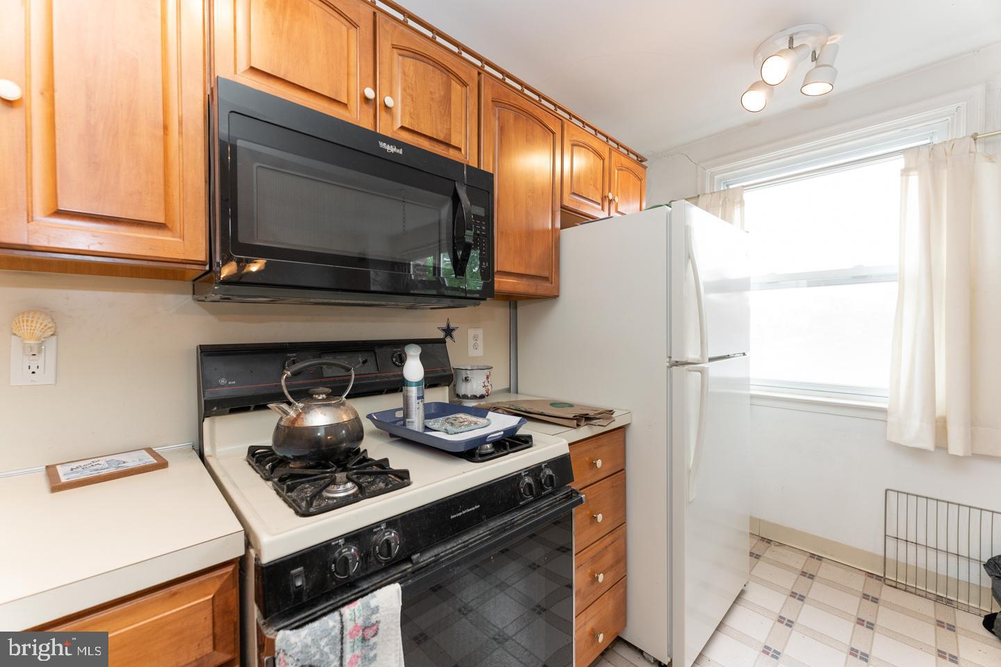 1643 Merribrook Road Philadelphia, PA 19151 - Photo 14 of 30 Gallery Image 14