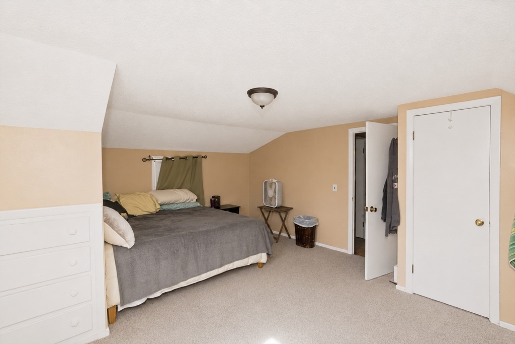93 Moss Road Springfield, MA 01119 - Photo 20 of 40