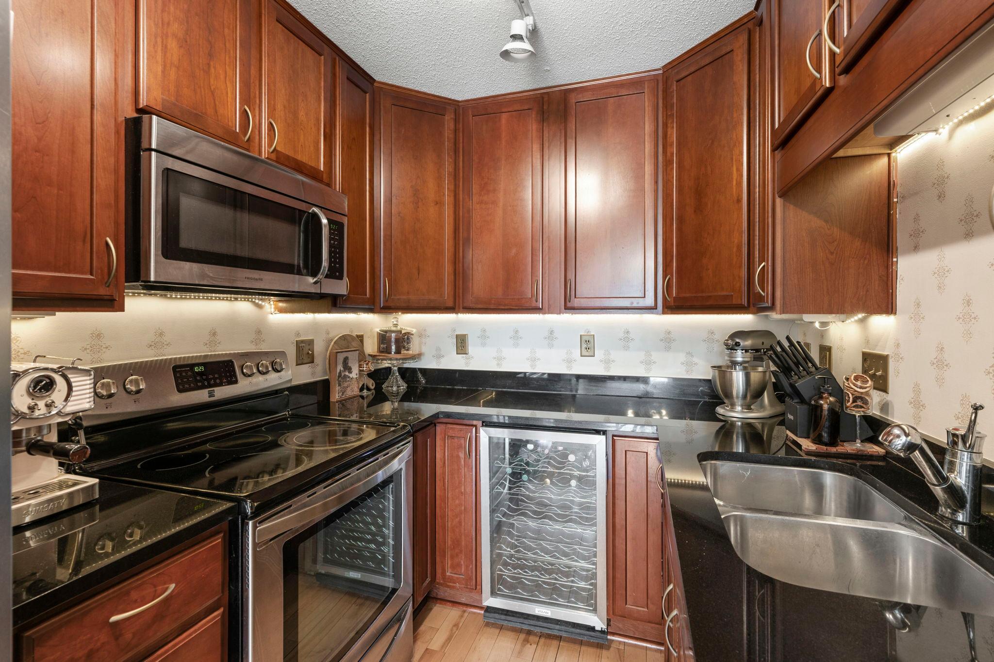 2700 West 44th Street, Unit 403 Minneapolis, MN 55410 - Photo 18 of 50