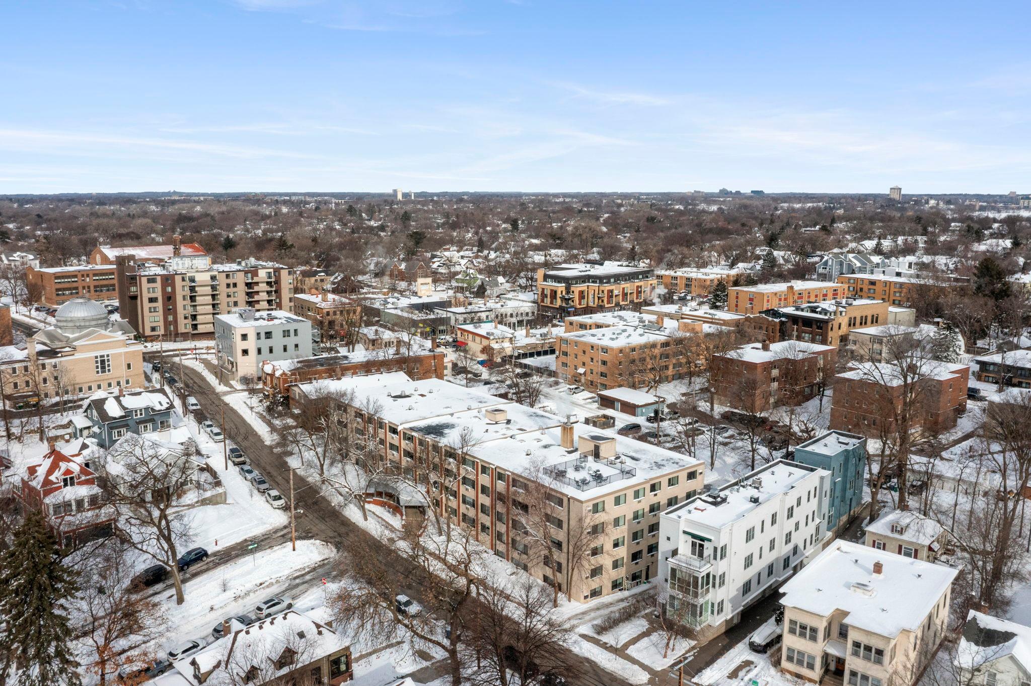 2700 West 44th Street, Unit 403 Minneapolis, MN 55410 - Photo 2 of 50