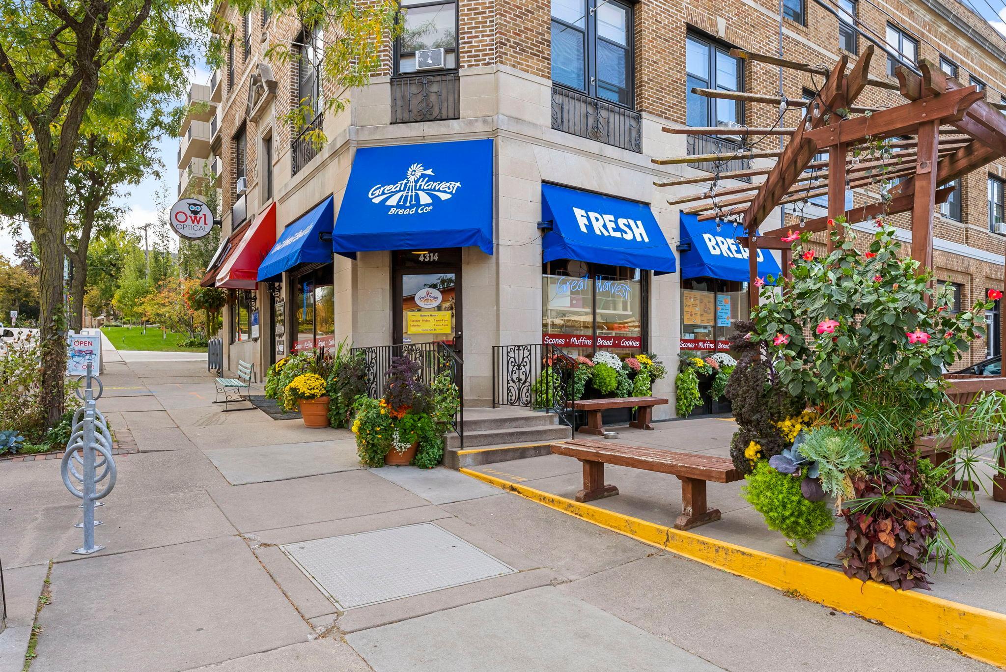 2700 West 44th Street, Unit 403 Minneapolis, MN 55410 - Photo 33 of 50