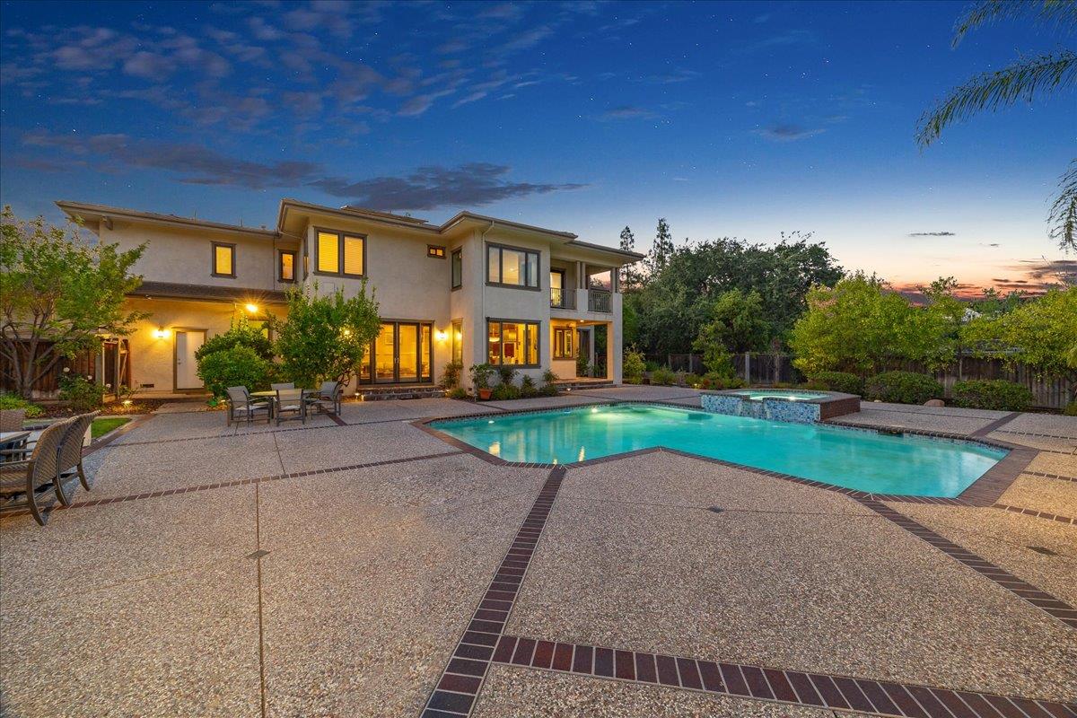 20040 Spaich Court Saratoga, CA 95070 - Photo 16 of 87