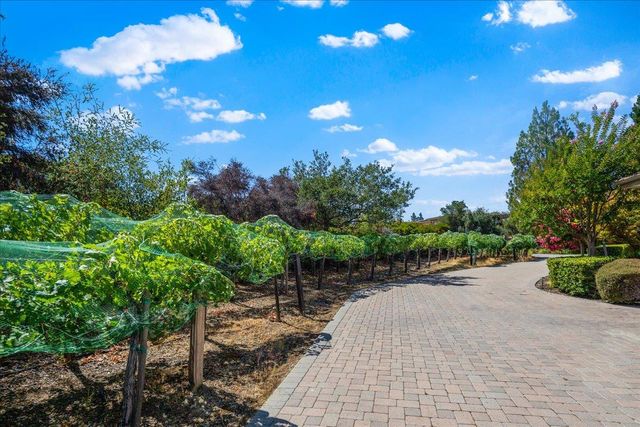 $12,888,888 | 20040 Spaich Court, Saratoga, CA 95070