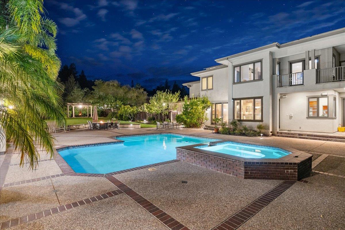 20040 Spaich Court Saratoga, CA 95070 - Photo 10 of 87