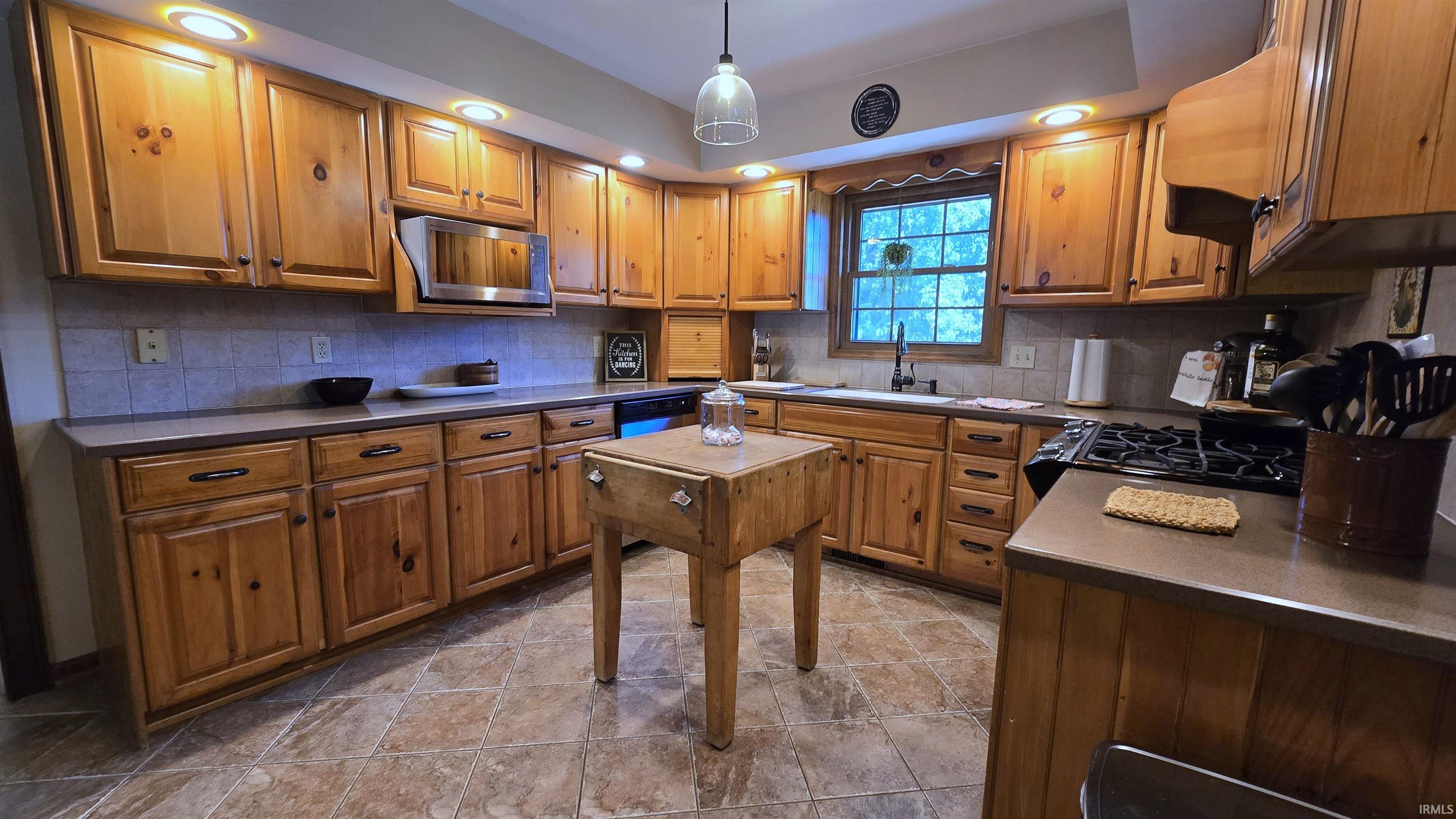2809 St George Road Evansville, IN 47711 - Photo 7 of 29