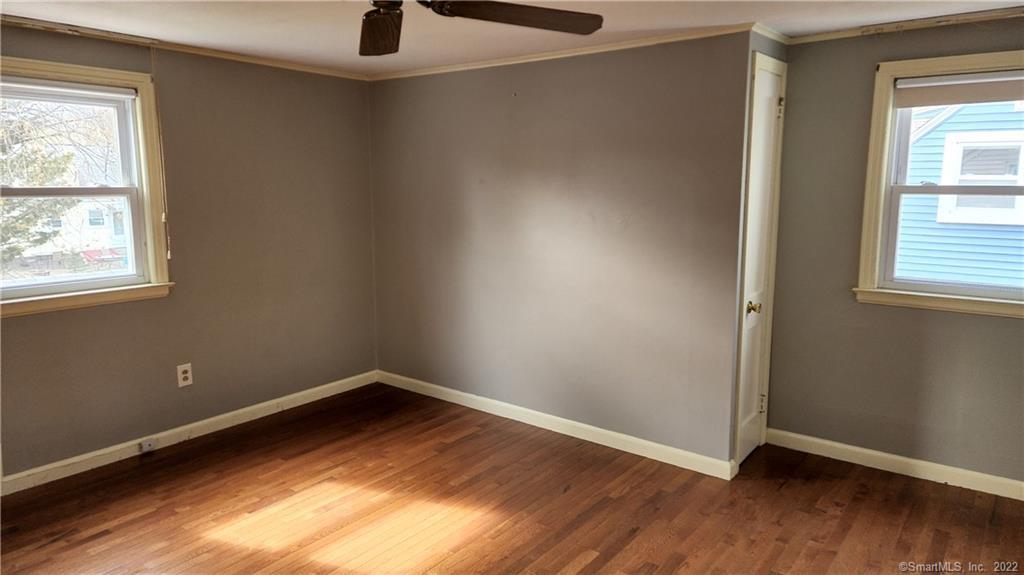 25 Madsen Road West Hartford, CT 06110 - Photo 10 of 16 an empty room with a window