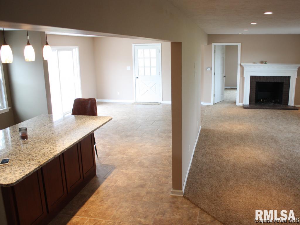 320 Meadowbrook Road Springfield, IL 62711 - Photo 5 of 13
