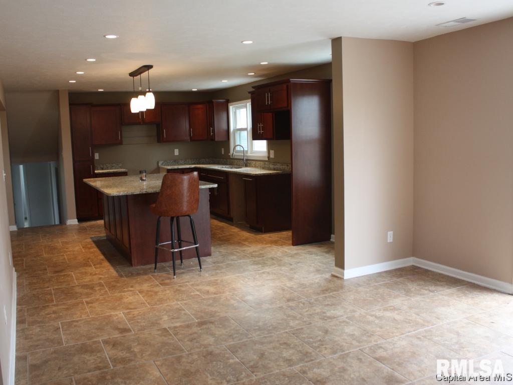 320 Meadowbrook Road Springfield, IL 62711 - Photo 6 of 13