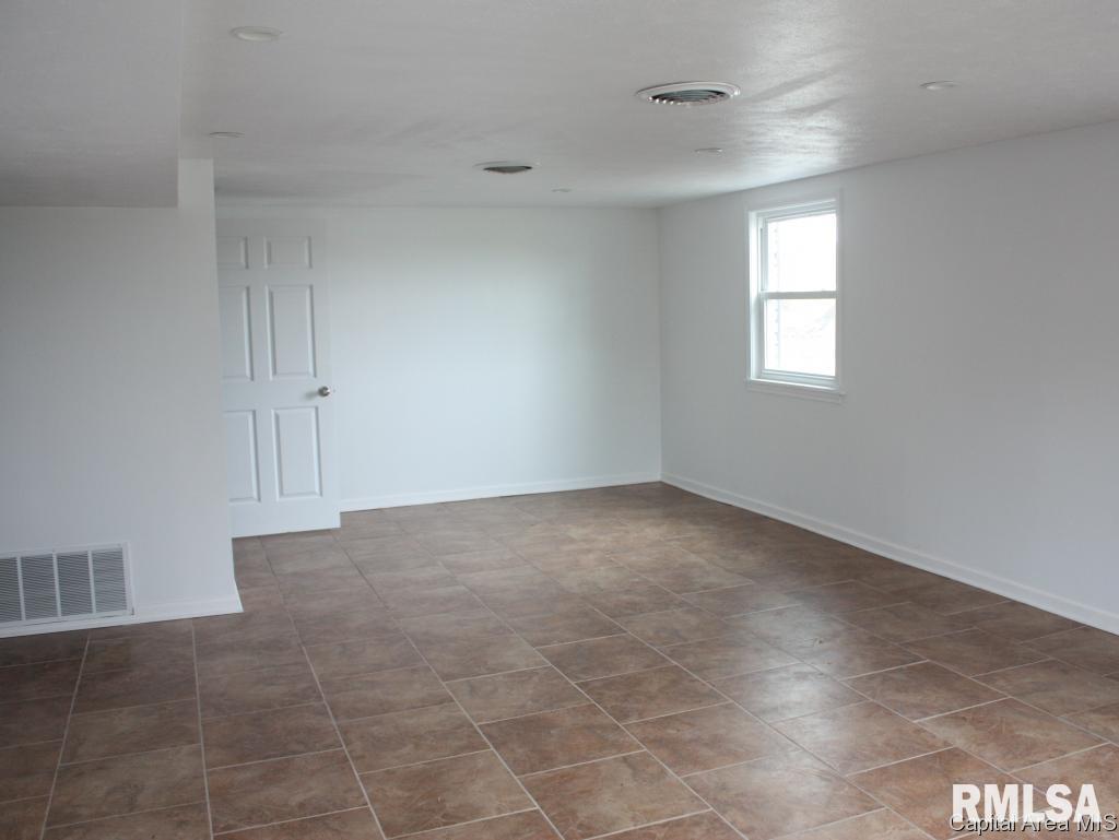 320 Meadowbrook Road Springfield, IL 62711 - Photo 10 of 13