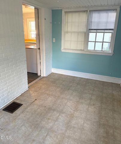 $600,000 | 202 West Chatham Street, Apex, NC 27502