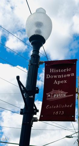 $600,000 | 202 West Chatham Street, Apex, NC 27502