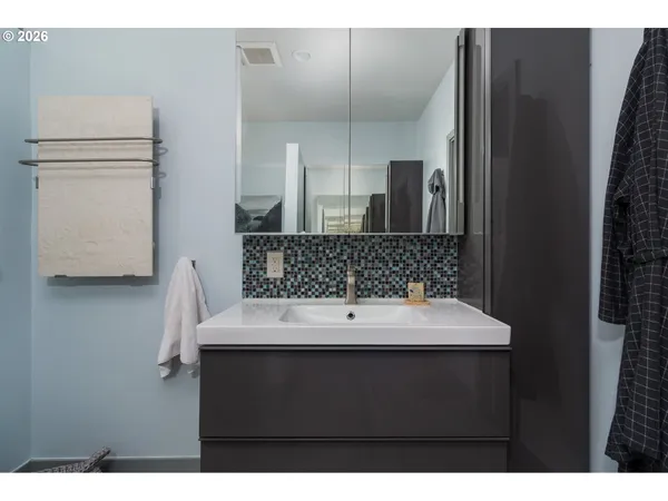 $1,325,000 | 40195 Little Nestucca River Road, Cloverdale, OR 97112