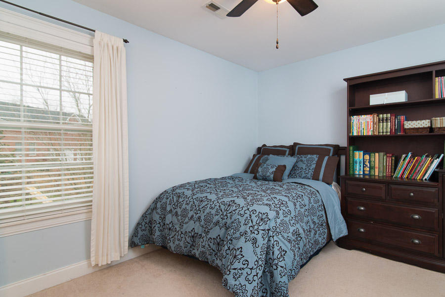 530 Gwinhurst Road Knoxville, TN 37934 - Photo 16 of 35 Bedroom w/Jack and Jill Bathroom