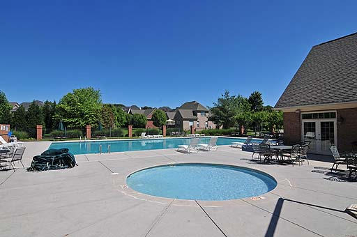 530 Gwinhurst Road Knoxville, TN 37934 - Photo 33 of 35 View of both pools