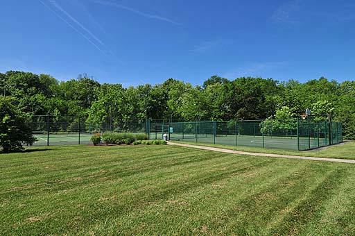 530 Gwinhurst Road Knoxville, TN 37934 - Photo 35 of 35 Two Lighted Tennis Courts