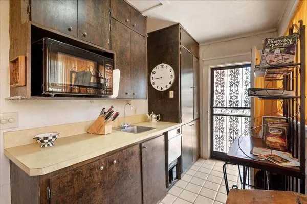 $230,000 | 114 Watts Avenue, Ralls, TX 79357