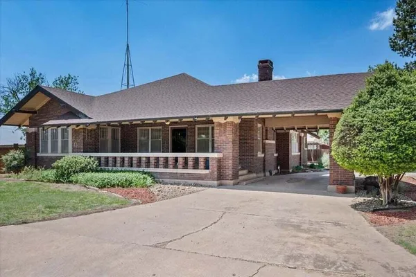 $230,000 | 114 Watts Avenue, Ralls, TX 79357