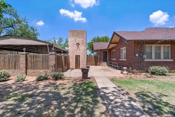 $230,000 | 114 Watts Avenue, Ralls, TX 79357